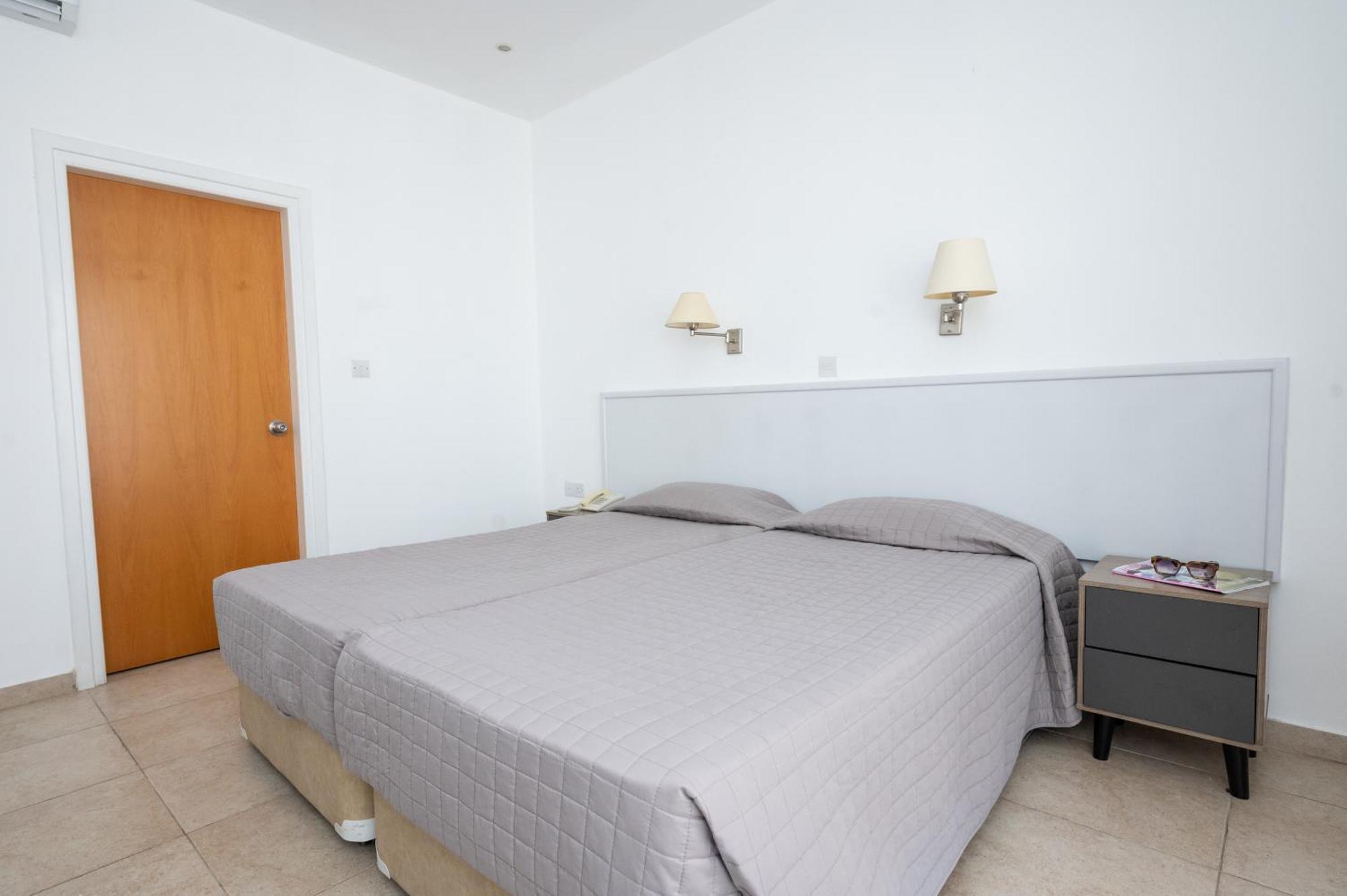 New Famagusta Hotel & Suites Ayia Napa Exterior photo