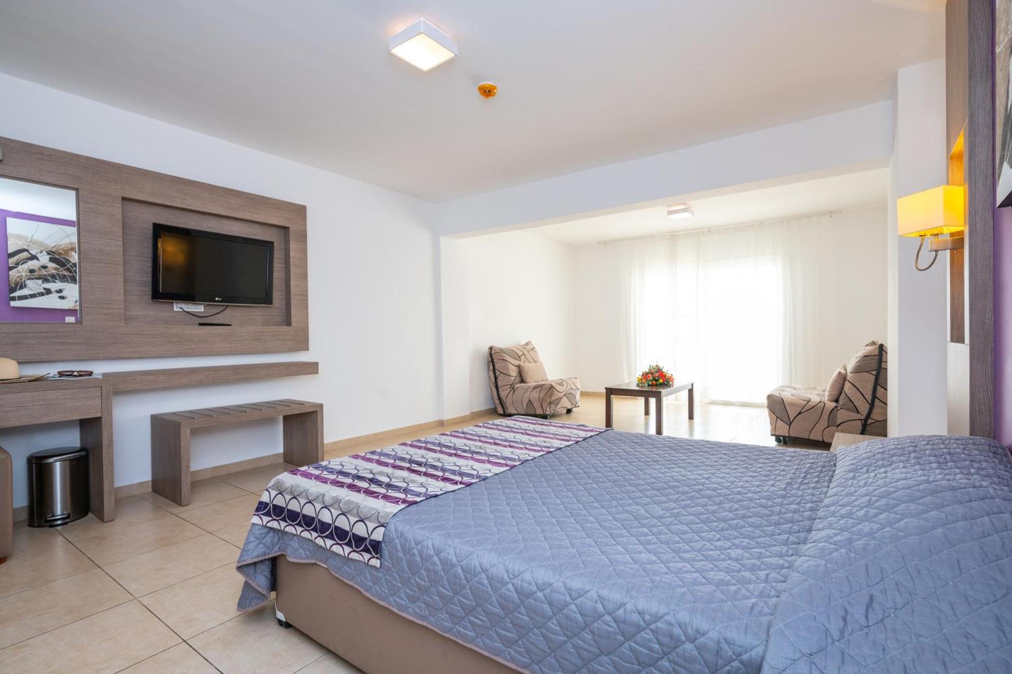 New Famagusta Hotel & Suites Ayia Napa Exterior photo